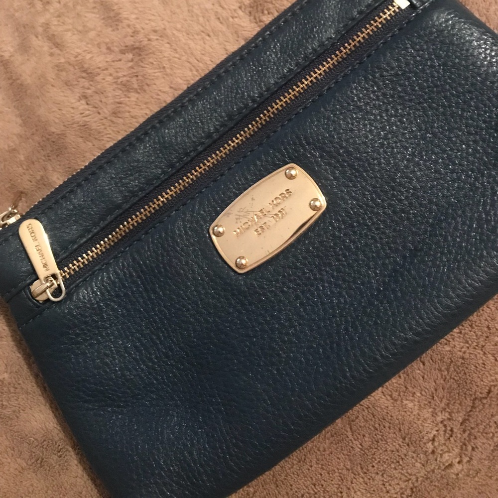 Michael Kors Pouch